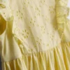 0–36 miesięcy | Sukienka z marszczonym dekoltem w stylu broderie anglaise