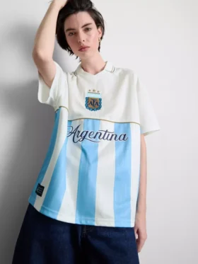 Argentyńska koszulka piłkarska z kołnierzykiem