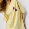 Bawełniana koszulka typu boyfriend w oversize’owym kroju z nadrukiem