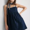 Bawełniana mini sukienka typu babydoll z dżinsu