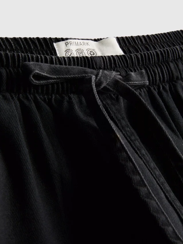 Bawełniane dżinsowe szorty typu jogger Bawełniane dżinsowe szorty typu jogger