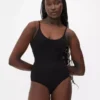 Bezszwowa bielizna modelująca