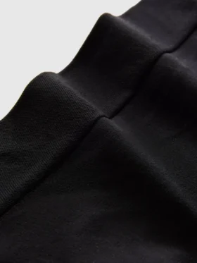 Bezszwowa bielizna modelująca sylwetkę w postaci stringów