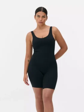 Bezszwowy body modelujący sylwetkę