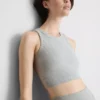 Bezszwowy, prążkowany top typu crop top