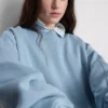 Bluza oversize z opadającymi ramionami