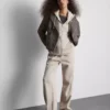 Bluza z kapturem zapinana na zamek