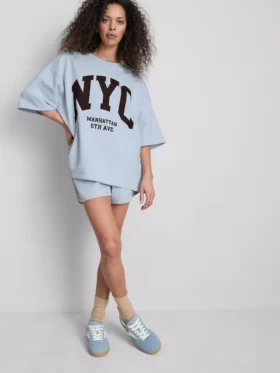 Bluza z szerokimi rękawami z dużą zawartością bawełny, w stylu NYC