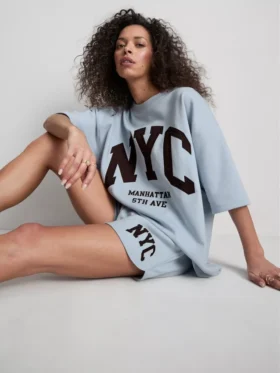 Bluza z szerokimi rękawami z dużą zawartością bawełny, w stylu NYC