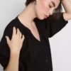 Bluzka z rękawami 3/4 i dekoltem w serek