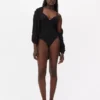 Body typu string z wyprofilowanym krokiem