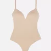 Body typu string z wyprofilowanym krokiem
