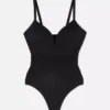 Body typu string z wyprofilowanym krokiem