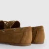 Buty żeglarskie z koronkowymi detalami