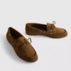 Buty żeglarskie z koronkowymi detalami