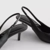 Buty na obcasie z paskiem z tyłu z imitacji skóry