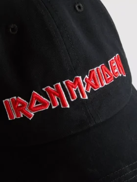 Czapka z daszkiem z motywem Iron Maiden