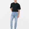 Dżinsy skinny o średniej wysokości talii