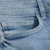 Dżinsy skinny o średniej wysokości talii