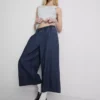 Dżinsy typu culotte z szerokimi nogawkami