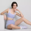 Dwuwarstwowy top sportowy typu crop top