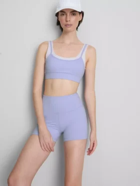 Dwuwarstwowy top sportowy typu crop top