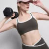 Dwuwarstwowy top sportowy typu crop top