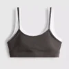 Dwuwarstwowy top sportowy typu crop top