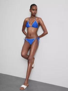 Figi bikini wiązane z boku z ozdobnymi szwami