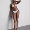 Figurujące figi bikini w kolorze cytrynowym wiązane z boku