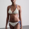 Figurujące figi bikini w kolorze cytrynowym wiązane z boku