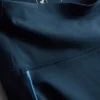 Gładkie legginsy sportowe z wzmocnieniem i detalami w postaci rurek