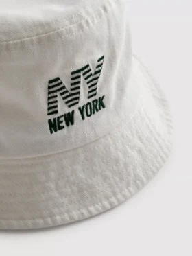 Kapelusz typu bucket z logo Nowego Jorku