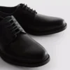 Klasyczne buty typu derby