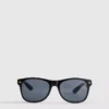Klasyczne okulary przeciwsłoneczne typu Wayfarer