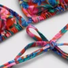 Komplet bikini w stylu brazylijskim z trójkątnym stanikiem