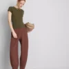 Koszulka z dopasowanymi rękawkami typu cap sleeve