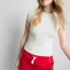 Koszulka z dopasowanymi rękawkami typu cap sleeve
