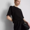 Koszulka z krótkim rękawem o prostym kroju w stylu szortów