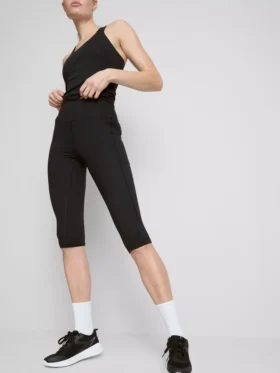 Legginsy capri z wysokim stanem, zapewniające płynne wsparcie podczas aktywności fizycznej