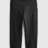 Legginsy capri z wysokim stanem, zapewniające płynne wsparcie podczas aktywności fizycznej