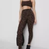 Legginsy sportowe w panterkę z wysokim stanem