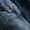 Luźne jeansy cargo o średniej wysokości w pasie