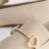 Mokasyny z detalem w postaci wędzidła