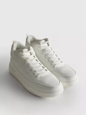 Niezbędne sneakersy z wysoką cholewką