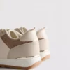 Niskie sneakersy z detalem „Diamanta”