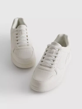 Niskie sneakersy z wstawkami