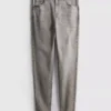 Obcisłe jeansy z denimu o wysokiej zawartości bawełny