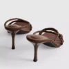 Ozdobne sandały na obcasie z paskami