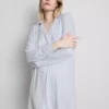 Paski, oversize’owa koszula nocna w stylu boyfriend